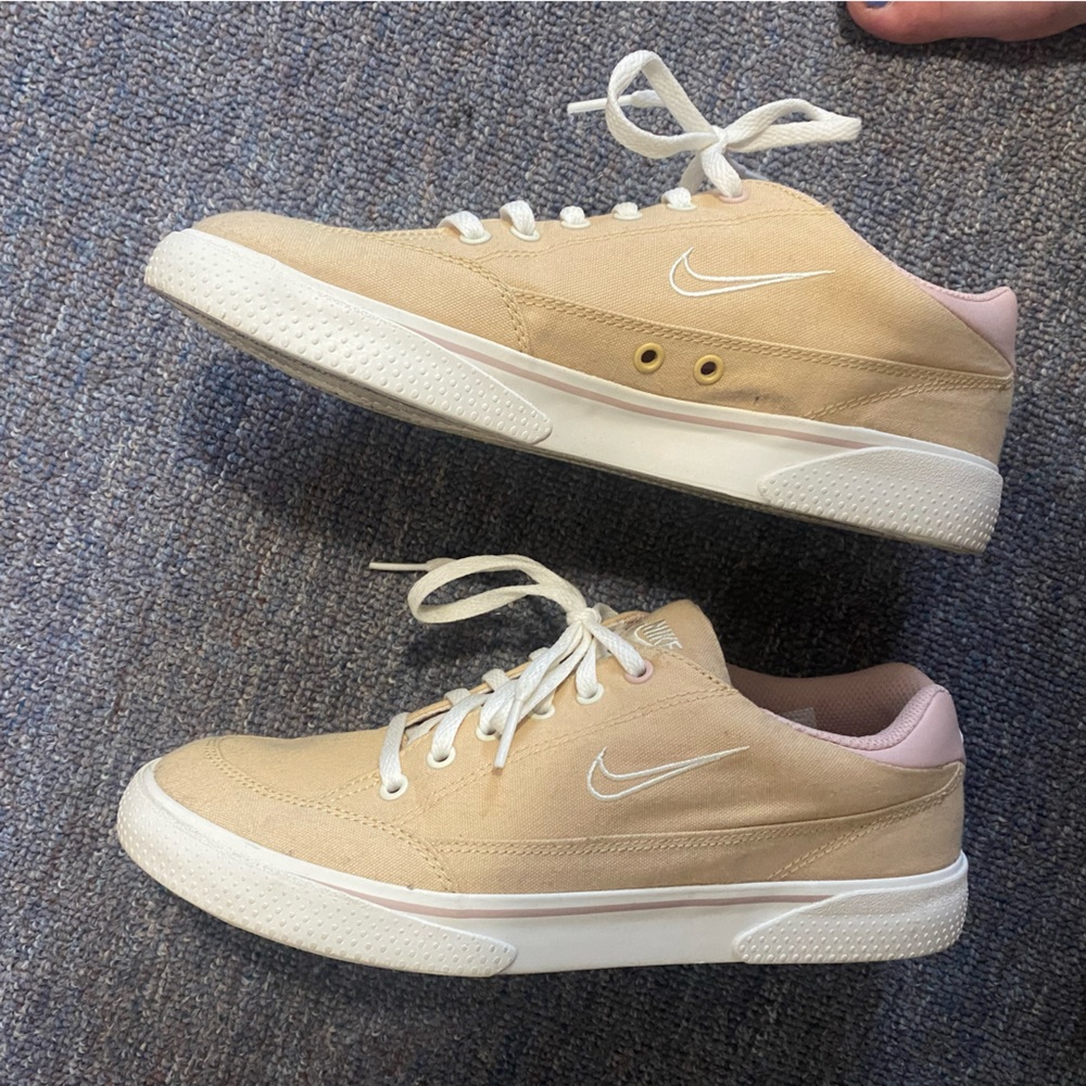Women’s Beige Nike Sneakers - Perfect for Work! ✨🫶🏻👟